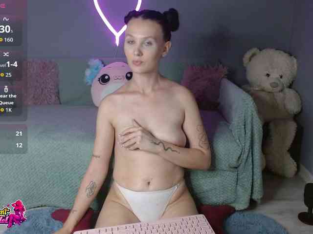 BeaDoll webcam