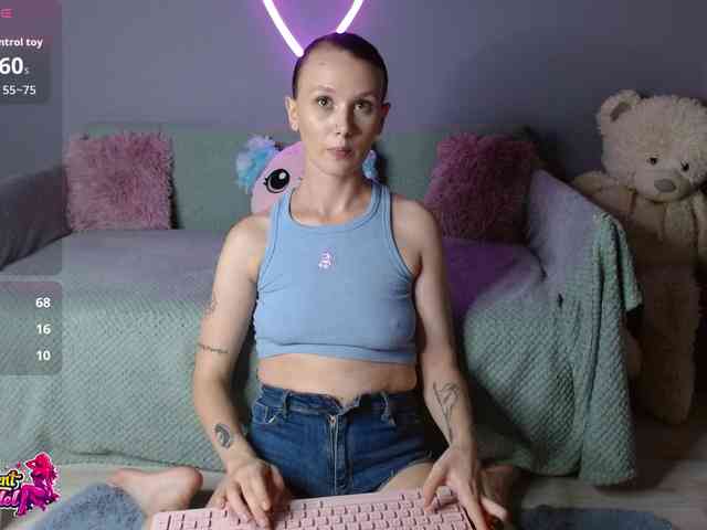 BeaDoll webcam