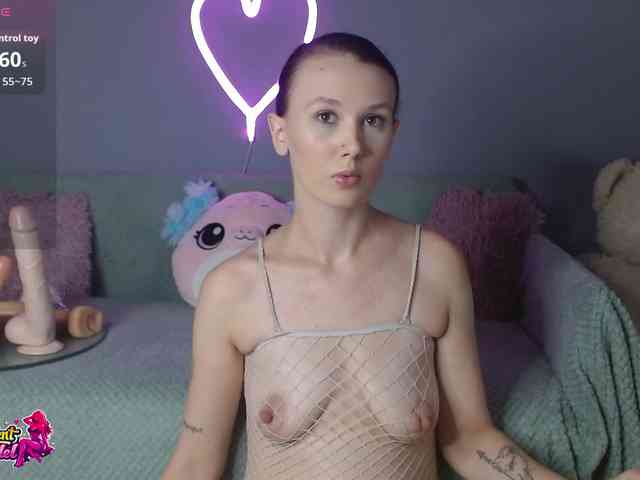 BeaDoll webcam