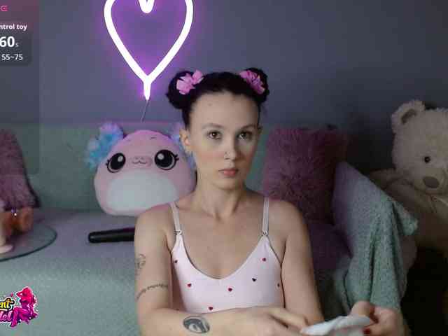 BeaDoll webcam