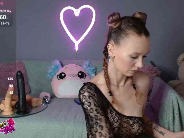 BeaDoll webcam