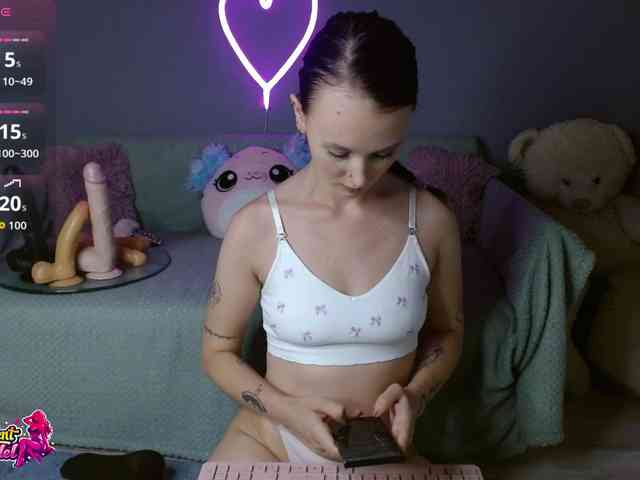 BeaDoll webcam