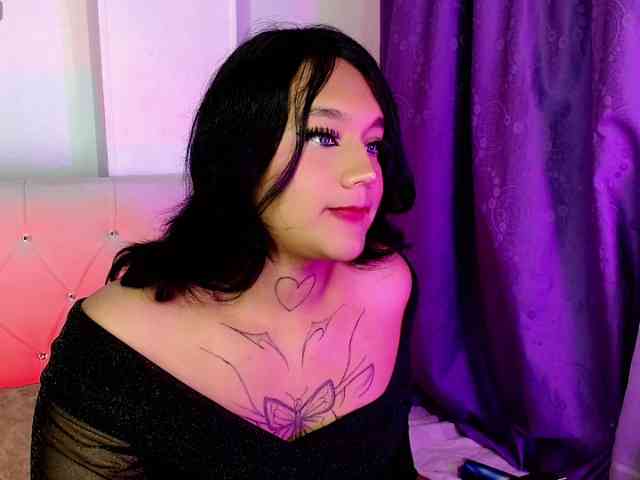 Isaqueenn Live Webcam on BongaCams