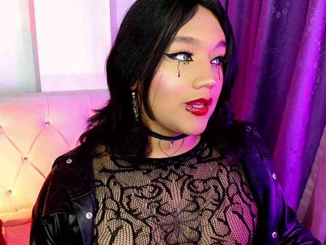 Isaqueenn Live Webcam on BongaCams
