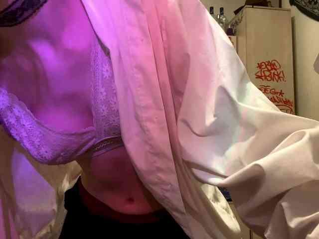 MigdaliaJaremka webcam