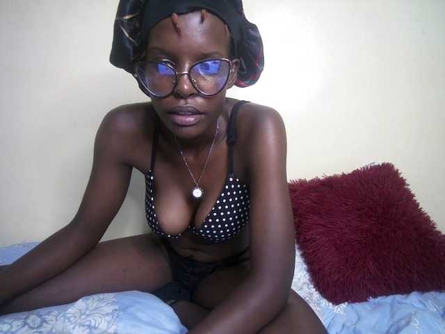 hott-ass's BongaCams show and profile