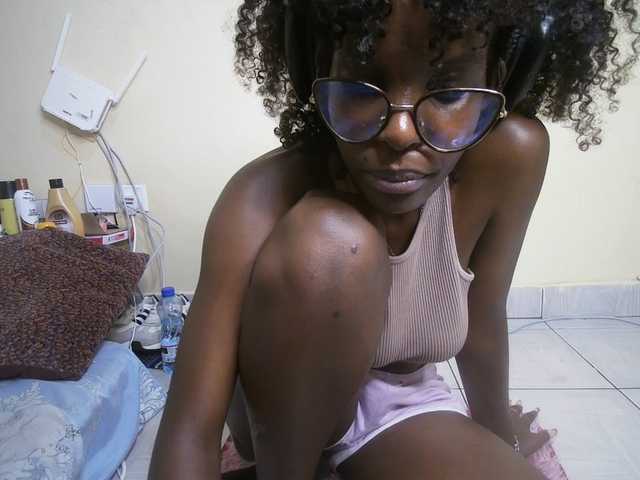 hott-ass live cam on BongaCams