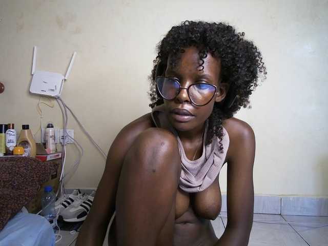 hott-ass live cam on BongaCams