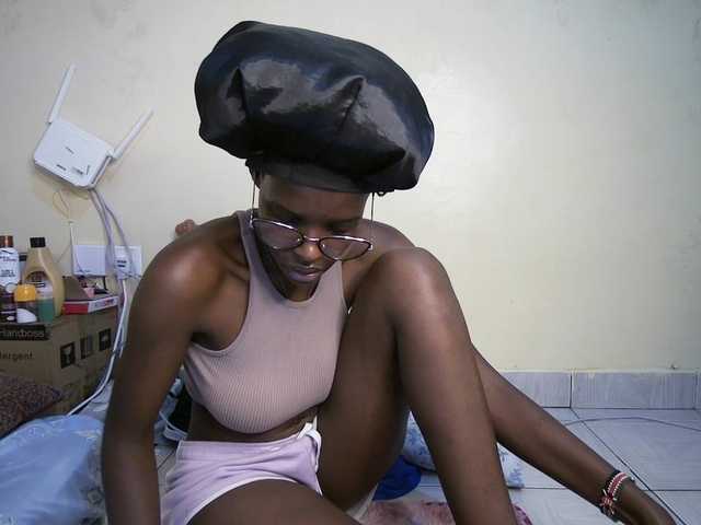 hott-ass live cam on BongaCams