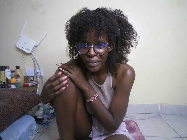 hott-ass live cam on BongaCams