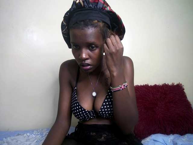 hott-ass's BongaCams show and profile