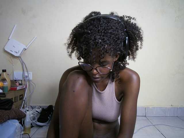 hott-ass live cam on BongaCams