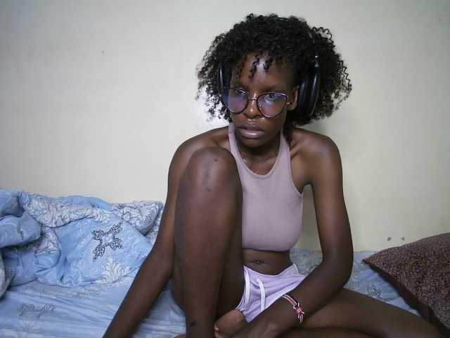 hott-ass live cam on BongaCams