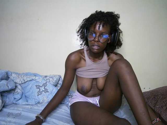 hott-ass live cam on BongaCams