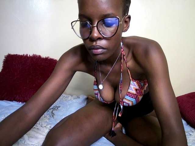 hott-ass's BongaCams show and profile