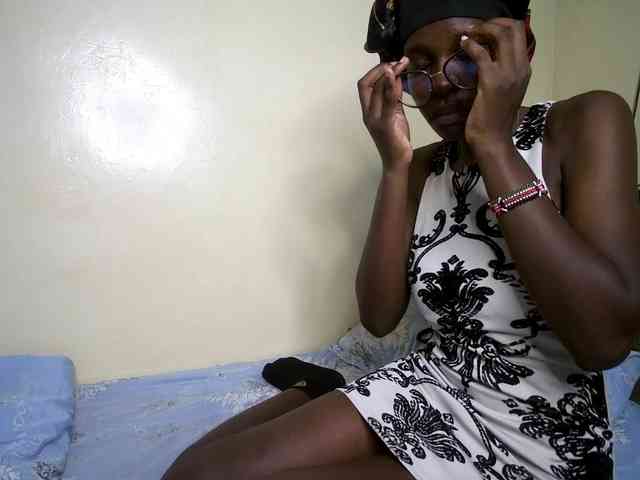 hott-ass Live Webcam on BongaCams