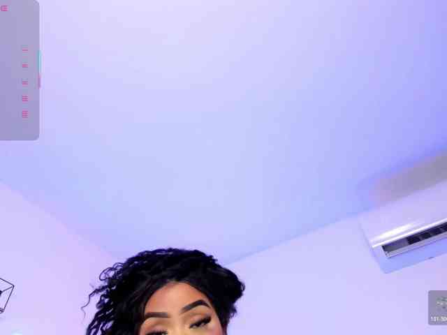 QueenBoostyBig webcam