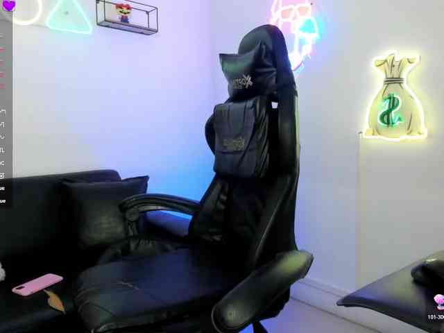 QueenBoostyBig webcam