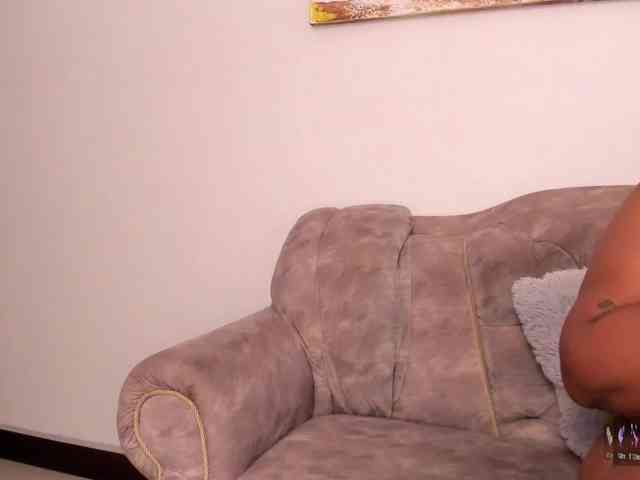 QueenBoostyBig webcam