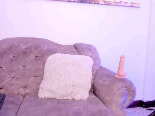 QueenBoostyBig webcam