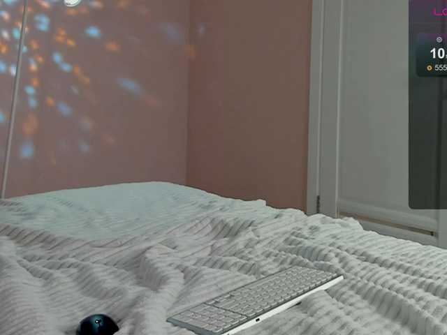 Aphrodite-Portman live cam on BongaCams