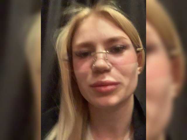 Alisabe's BongaCams show and profile