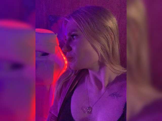Alisabe live cam on BongaCams