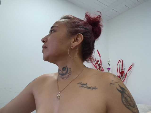 gabby-michels live cam on BongaCams