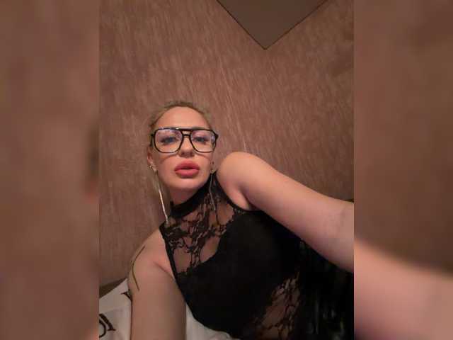 Kirakoks's BongaCams show and profile