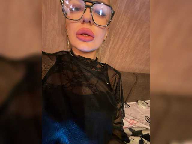 Kirakoks's BongaCams show and profile