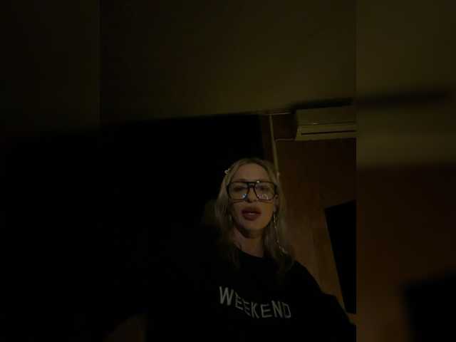 Kirakoks's BongaCams show and profile