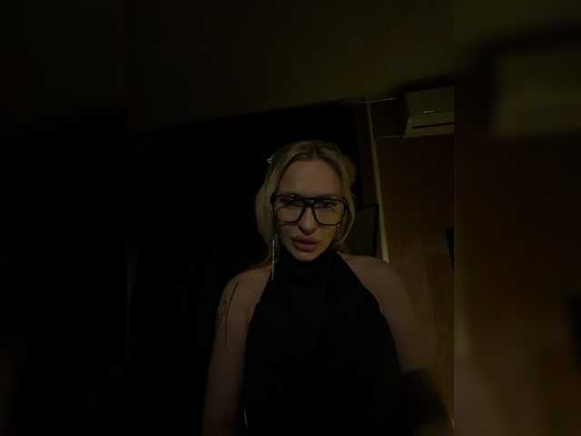 Kirakoks's BongaCams show and profile