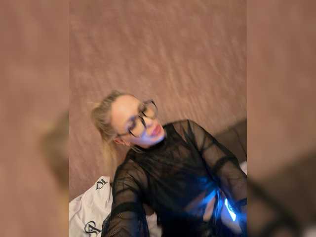 Kirakoks's BongaCams show and profile