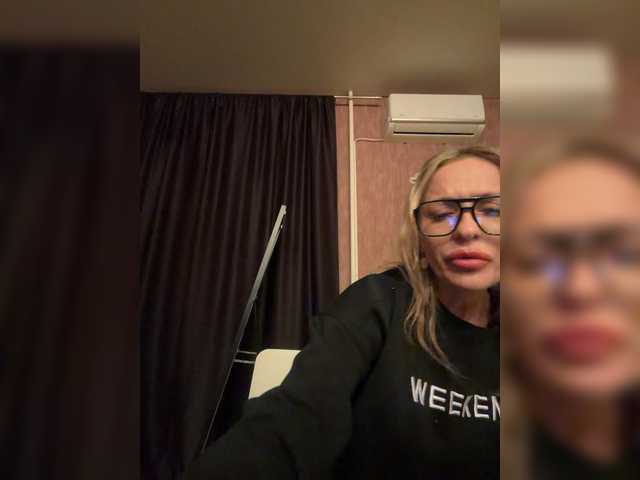 Kirakoks's BongaCams show and profile