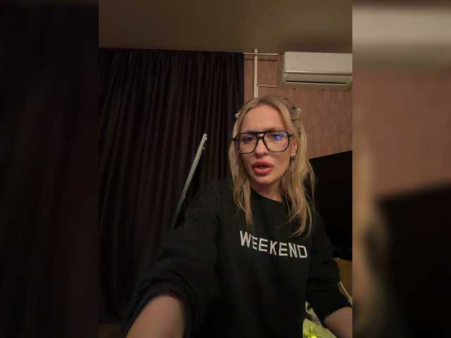 Kirakoks's BongaCams show and profile