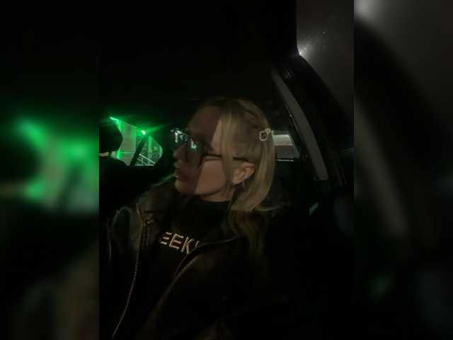 Kirakoks's BongaCams show and profile