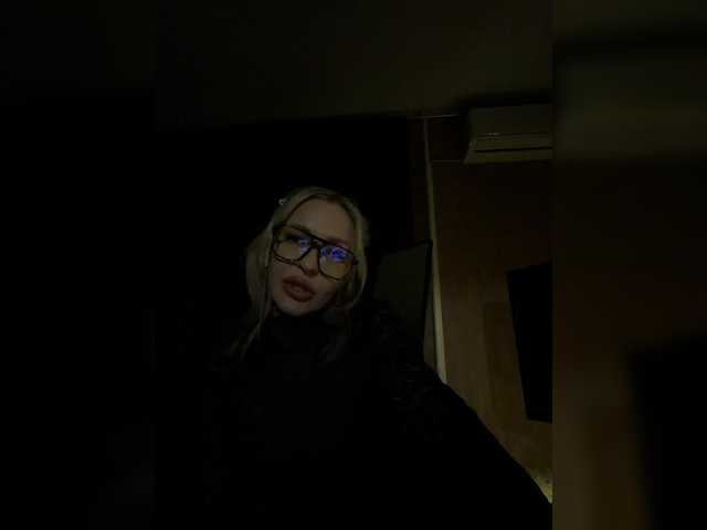 Kirakoks's BongaCams show and profile