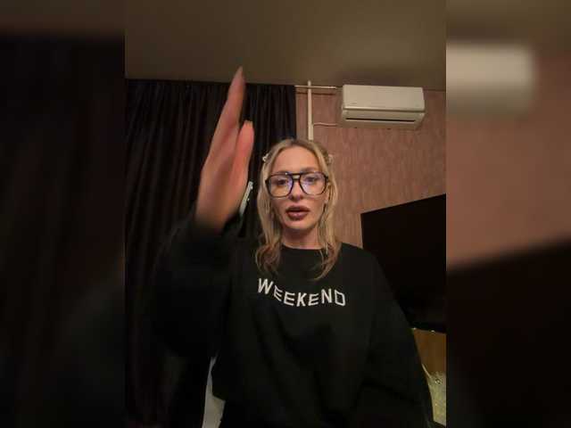 Kirakoks's BongaCams show and profile