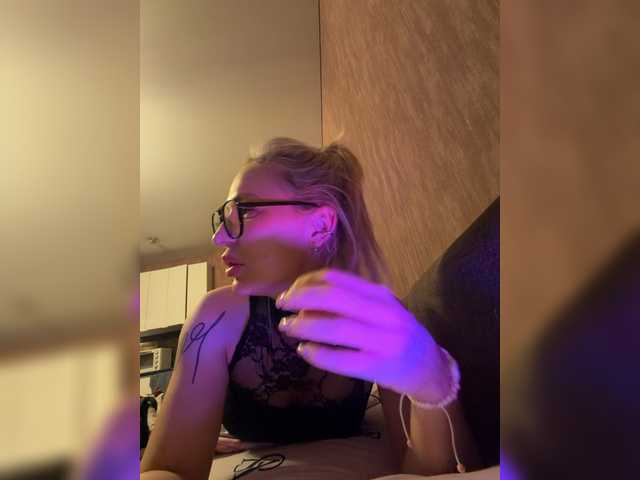 Kirakoks's BongaCams show and profile