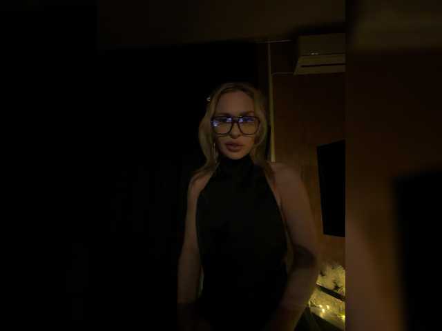 Kirakoks's BongaCams show and profile