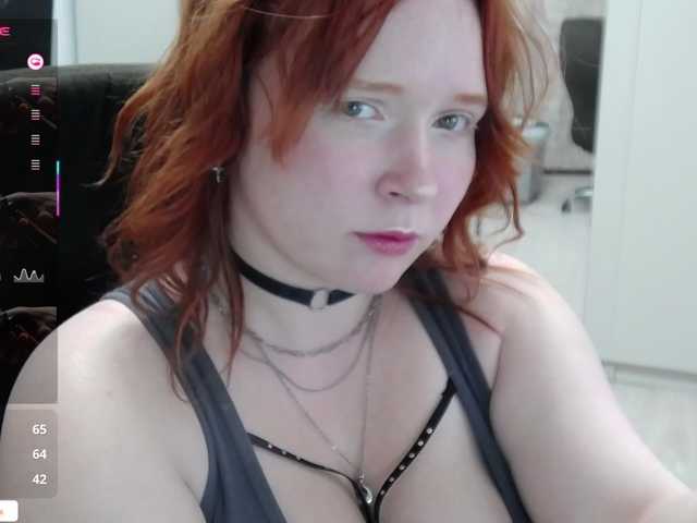 le modèle AmberVixen est en webcam porno dans un show sur le site bongacams, il possède les tags suivants: White/Caucasian,Redhead,Shaved