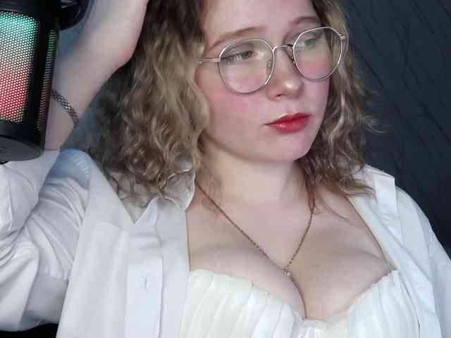 MadamBDSM webcam