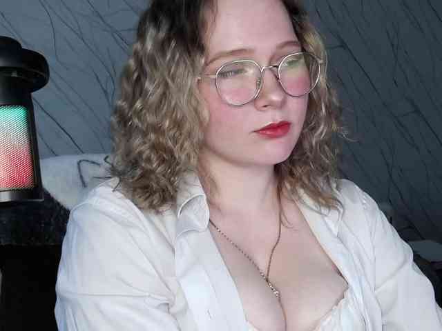 MadamBDSM webcam