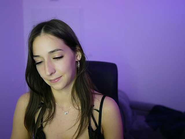 Crystalbrunette18 webcam