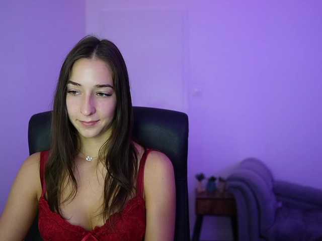 Crystalbrunette18 live cam on BongaCams