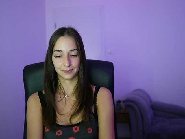 Crystalbrunette18 webcam