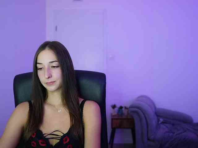 Crystalbrunette18 webcam