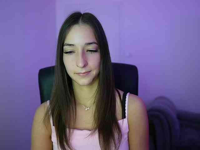 Crystalbrunette18 webcam