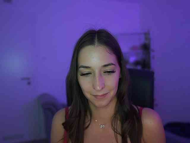 Crystalbrunette18 webcam