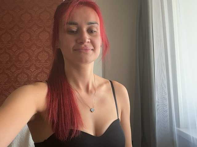 SweetQueen11 live webcam show